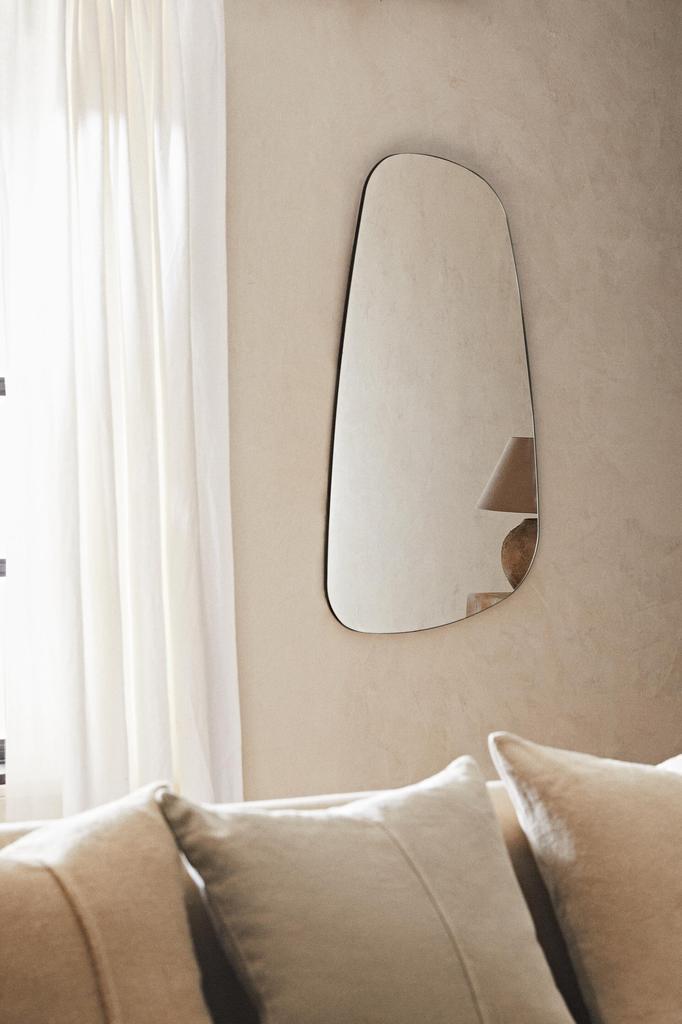 ЗЕРКАЛО НЕПРАВИЛЬНОЙ ФОРМЫ