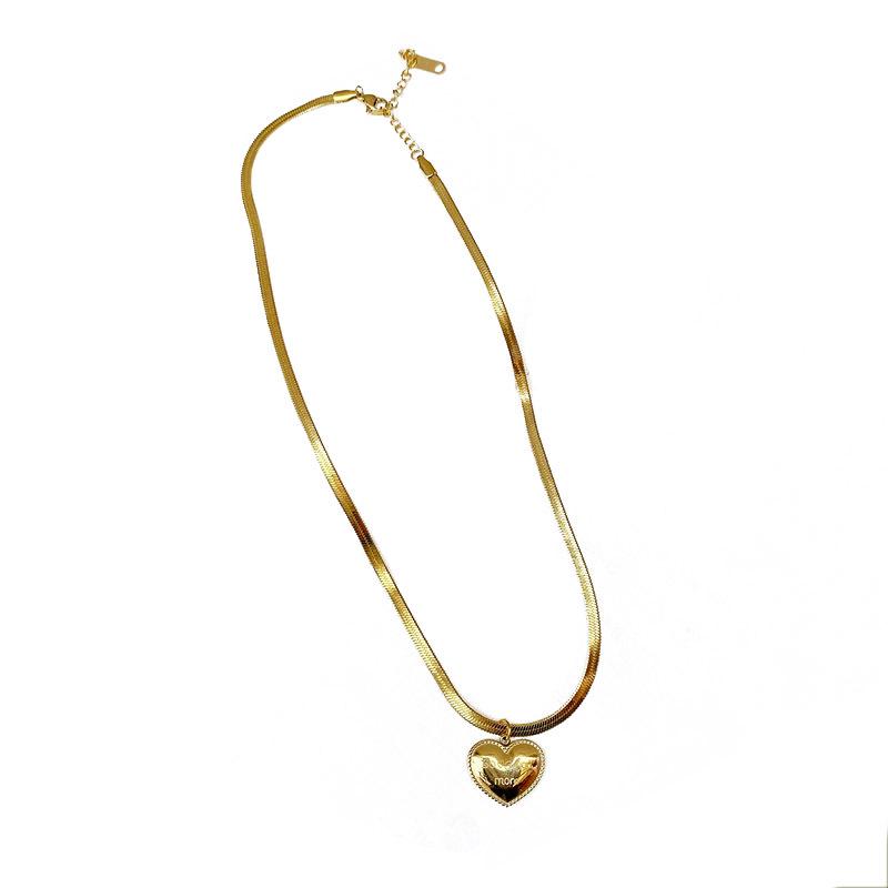 Ожерелье из титановой стали с подвеской в форме сердца на ключицу — европейский и американский стиль