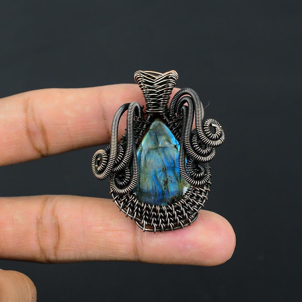 Уникальный кулон ручной работы из чистой медной проволоки с драгоценными камнями из лабрадорита