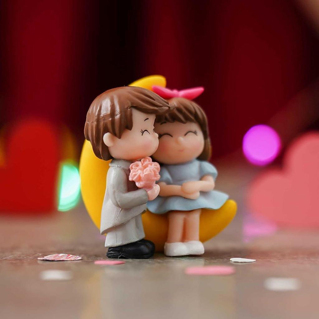 Valentine Gift for Girlfriend Boyfriend Romantic Love Moon Couple Showpiece Valentine Day Gift