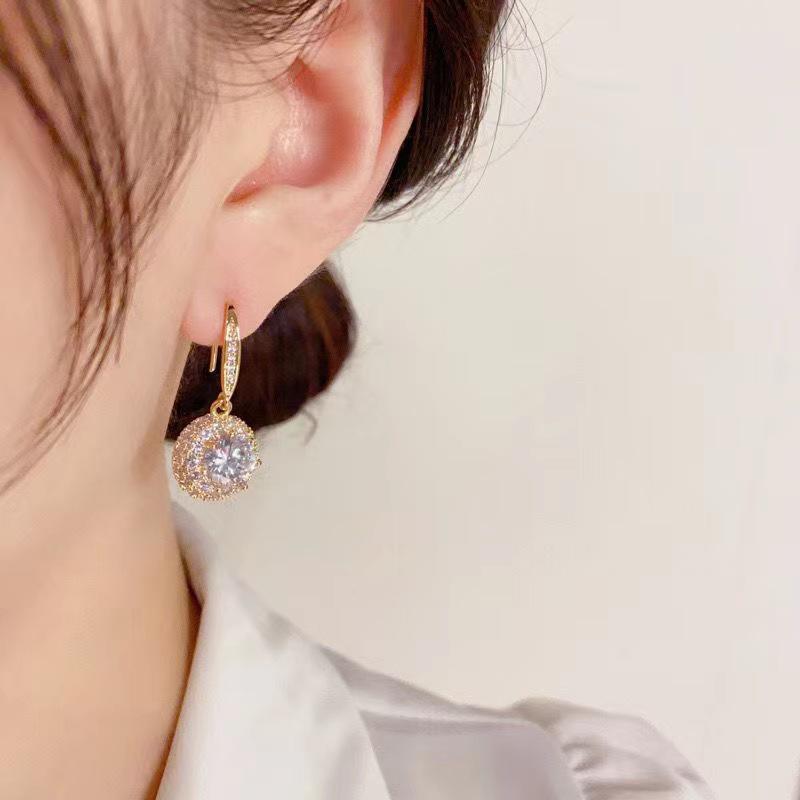 Trendy Zircon Earrings for Women: 2023 Versatile Korean Style