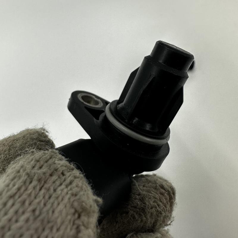 1Pc New Engine Camshaft Position Sensor For Hyundai Equus 2011-2016 OEM 39350-3F000 393503F000