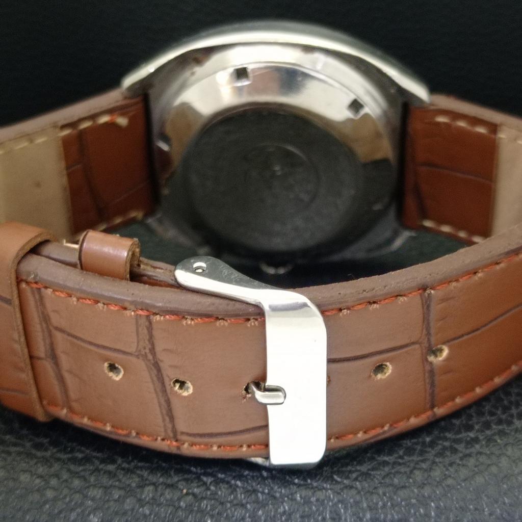 VINTAGE RICOH R31 AUTOMATIC JAPAN MENS SILVER COLOR DIAL WATCH A701952-5 R207-a701952