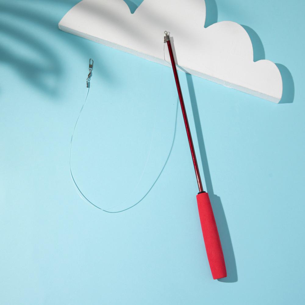 Популярная палочка-дразнилка для кошек: Трехсекционная удочка с несколькими вариантами расцветок для развлечения.