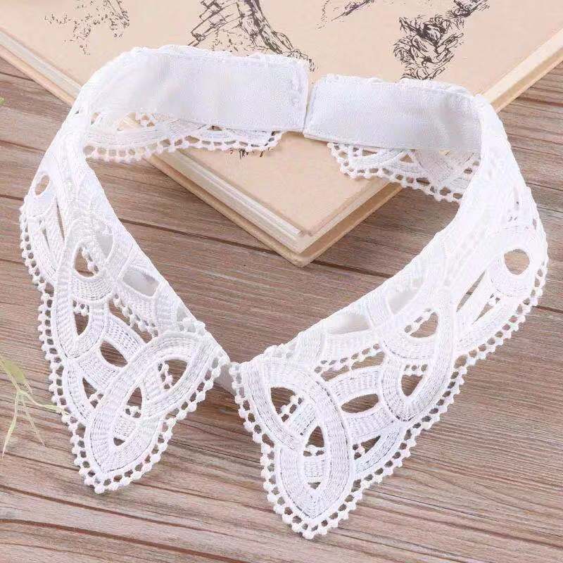 Lace Fake Collar Tie Women White Hollow Detachable Collar Lapel Shirt Blouse Top False Collar Woman Necklace Clothes Accessory