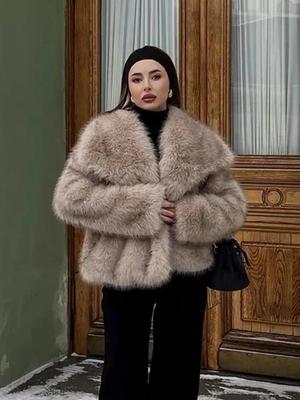 Женская пушистая шуба из искусственного меха лисы с меховыми кончиками - Новая мода для осени/зимы