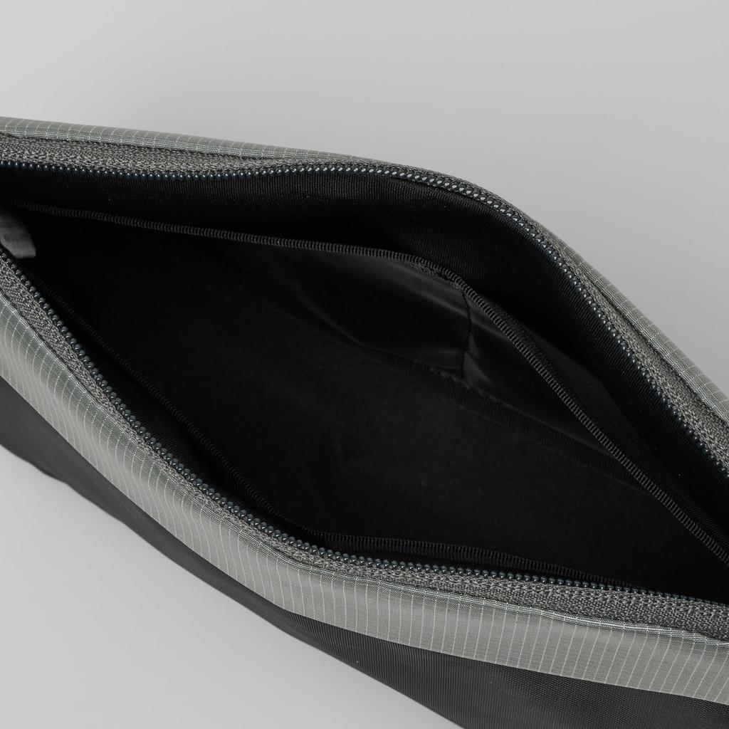 Hazy Pouch M Iceberg Green