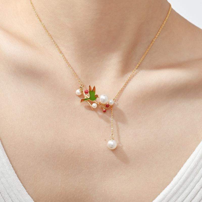 Элегантное жемчужное колье с кисточкой, эмаль cloisonне, птица и ягоды