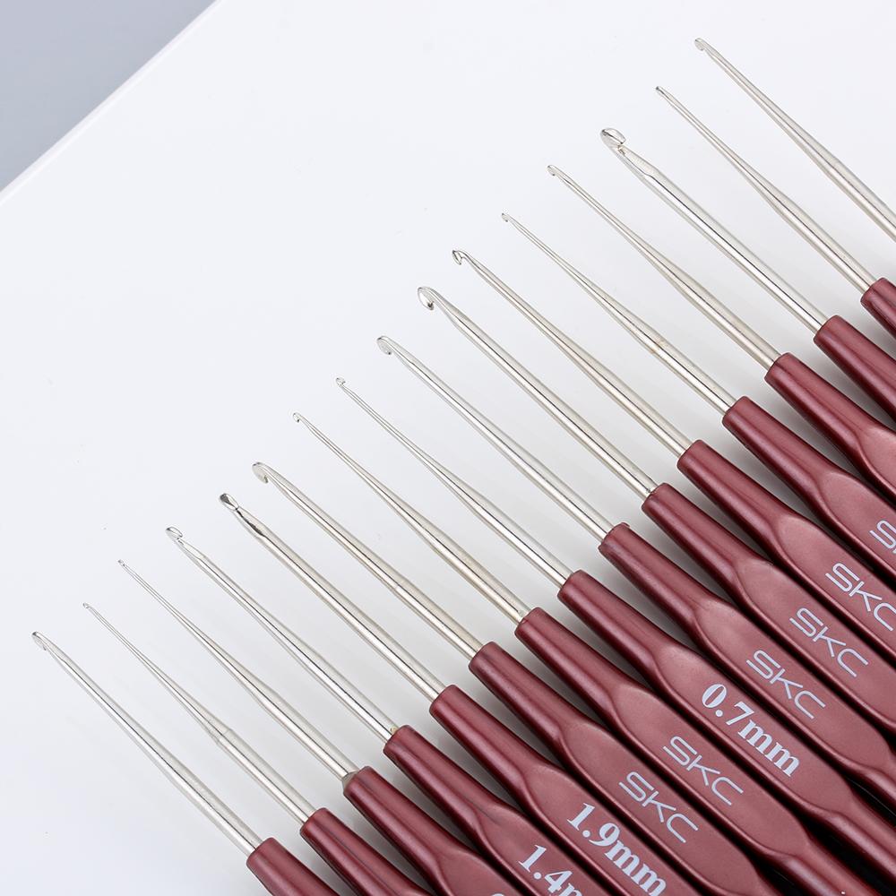 16 Sizes New DIY Dolls Lace Crochet Hook Knitting Needles Yarn Weave
