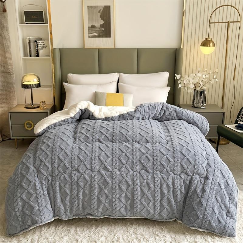 Thickened Warm Taffeta Winter Blanket for Bed Soft Artificial Lamb Wool Weighted Blanket for Sleeping King Size Double Comforter
