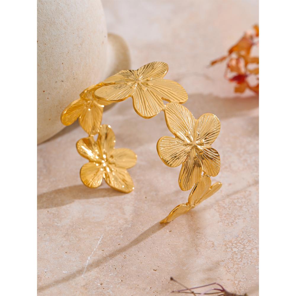 Eetit Waterproof 18K Golden Plated Stainless Steel Flower Cuff Open Bracelet Bangle Wholesale Daily Wear Fashion Trendy Jewelry