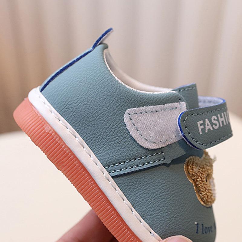 Весенне-осенняя детская обувь - Мультяшная обувь с мягкой подошвой и пищалкой для мальчиков и девочек (1-2 года)