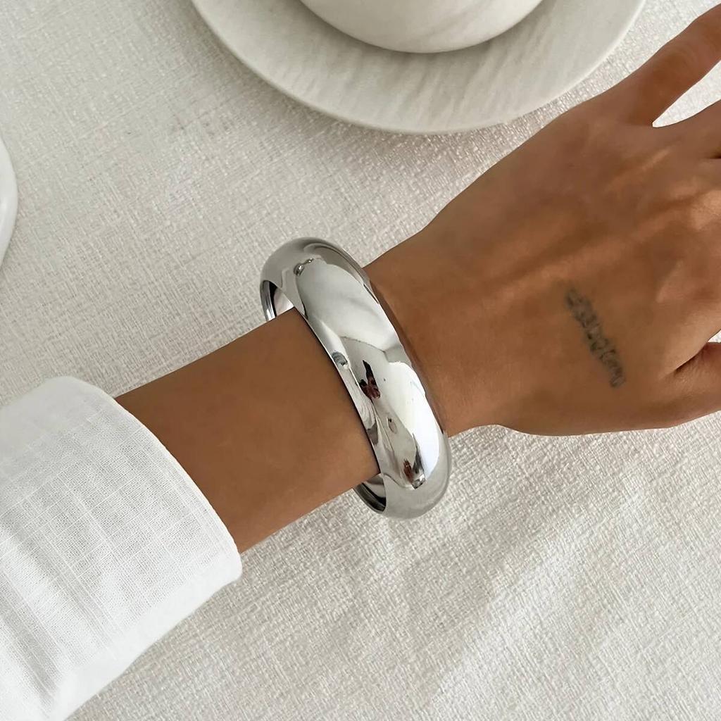 SHIXIN Exaggerated Metal Big Round Wide Bracelets for Women Hiphop Glossy Geometric Stackable Bangle Bracelet Party Jewelry New