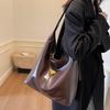 Retro Bag Women's Large-capacity New Versatile Casual Shoulder Messenger Bag Commuter Tote Bag