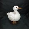Magnetic Duck Key Holder Desktop Resin Duck Figurine Decorative Key Holder for Home Entrances Living Room Cabinet Table