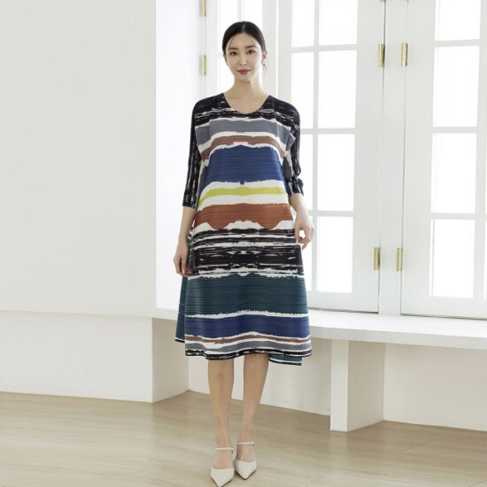 Plara Pleated Dress