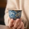 1 шт. Китайская сине-белая керамическая чайная чашка, защита от ожогов, ручная работа, цветы, фарфоровая чайная пиала, дорожная чашка для медитации, чайный сервиз