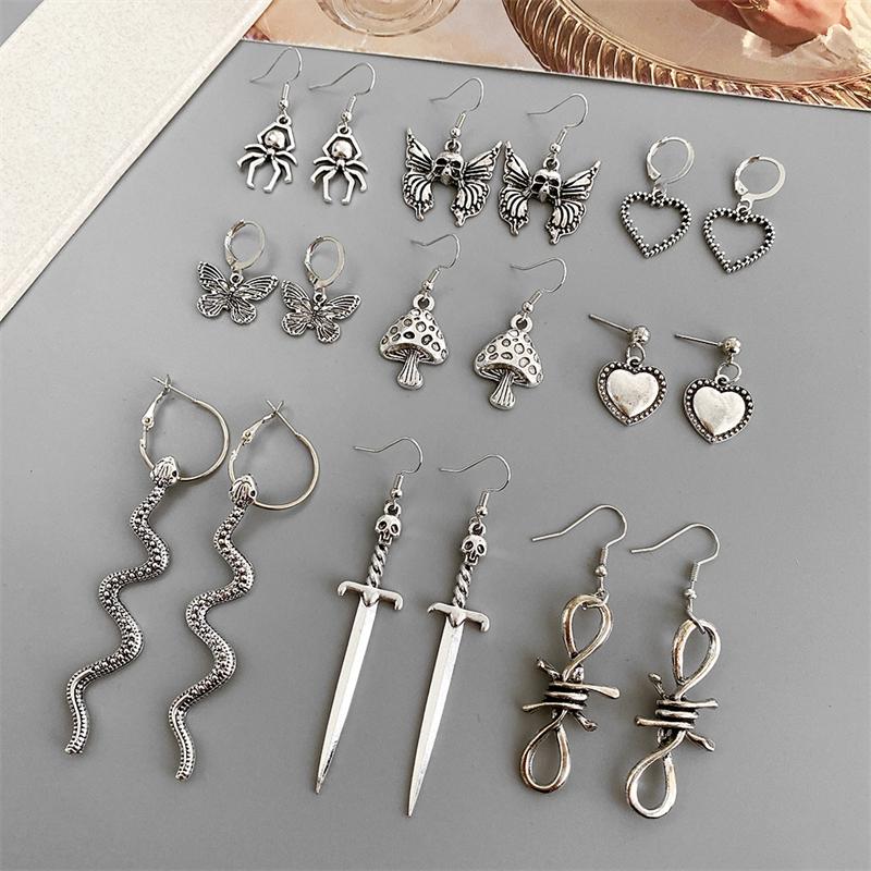 18 шт./компл., комплект серег в стиле панк, готики для женщин, посеребренные серьги, винтажные серьги в виде змеи, бабочки, гриба, модные черные ювелирные изделия