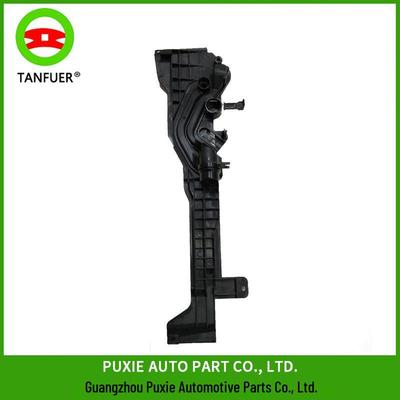 Кронштейн монтажной пластины радиатора BMW X5 E53 (17111438819)