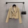 Стильный и удобный осенне-весенний короткий женский пиджак-блейзер
