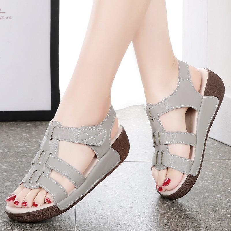 Босоножки можно носить для поездок на работу, летняя модная универсальная модель на толстой подошве-маффин, легкое слово с босоножками