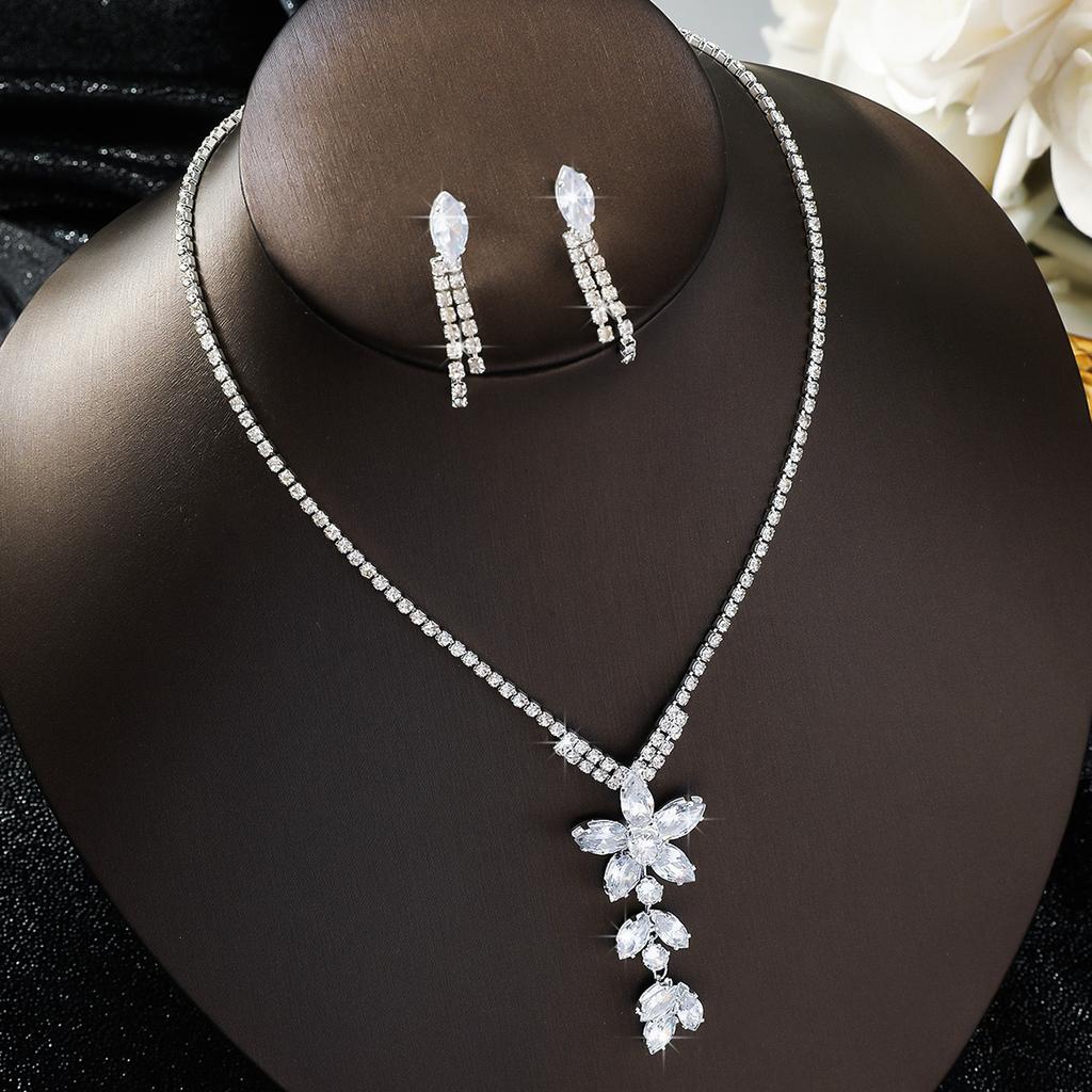 3 шт. Женская мода медная инкрустированная бриллиантами цепочка-коготь цветок ожерелье серьги комплект подходит для свадьбы, вечеринки, фестиваля подарки