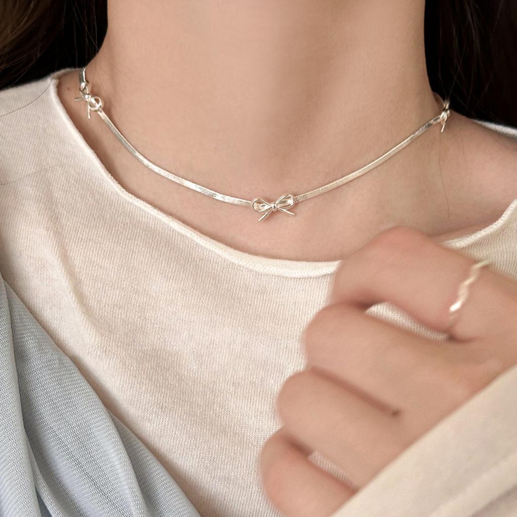 Серебряный бант из змеиной кости, женское легкое роскошное нишевое летнее премиальное ожерелье с ключичной цепочкой, браслет на холодный ветер