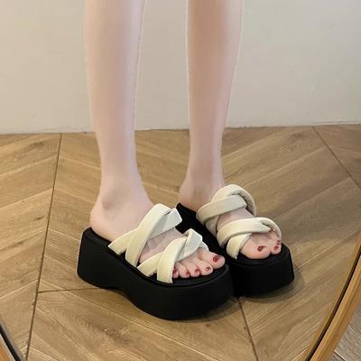 Шлепанцы на толстой подошве маффин, женская летняя обувь, новые модели с юбками, высококлассные, красивые и прохладные шлепанцы