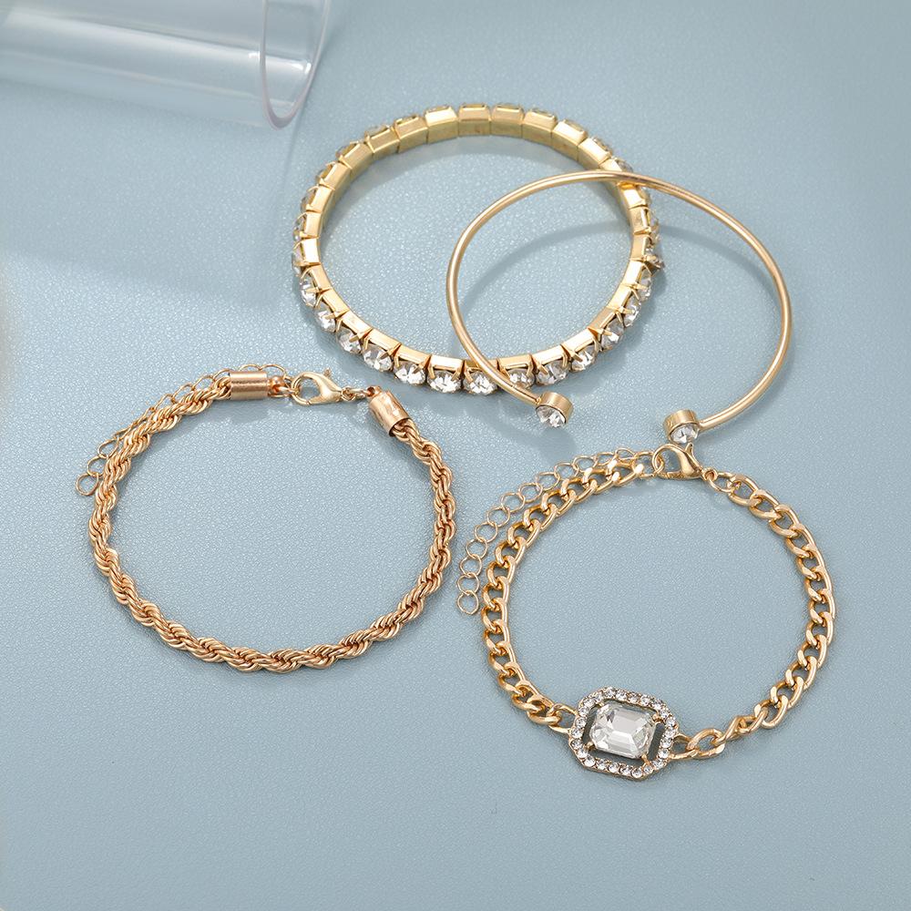 4Pcs Vintage Twist Bracelet & Punk Rhinestone Open Bangle Set Western Exaggerated Women Fashion Jewelry Gift