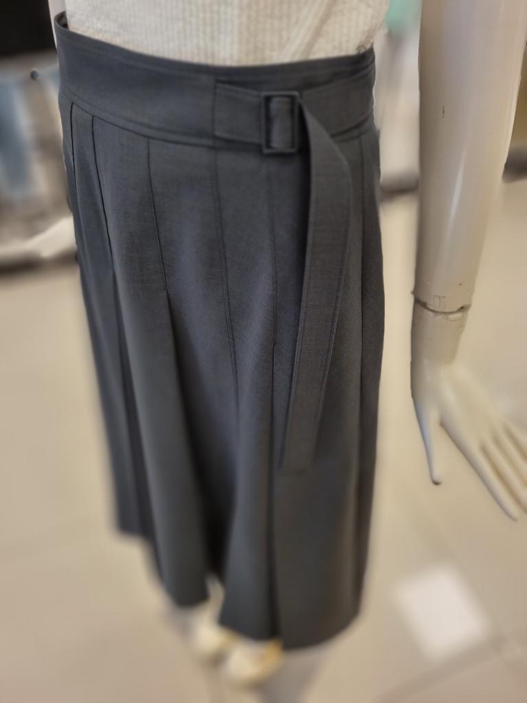 CC Collect Unbalanced Pleated Skirt E252MSD136