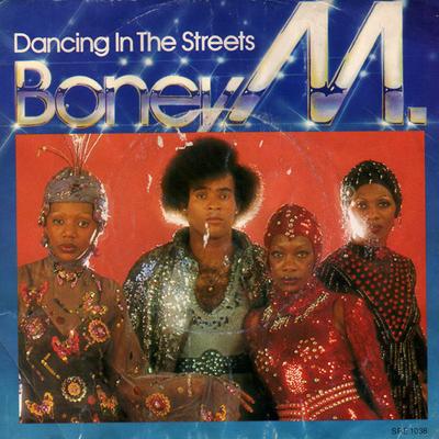 7-дюймовая пластинка BONEY M. - Dancing In The Streets SRE1038 SIRE 1978 США Танцевальная и электронная музыка Б/у
