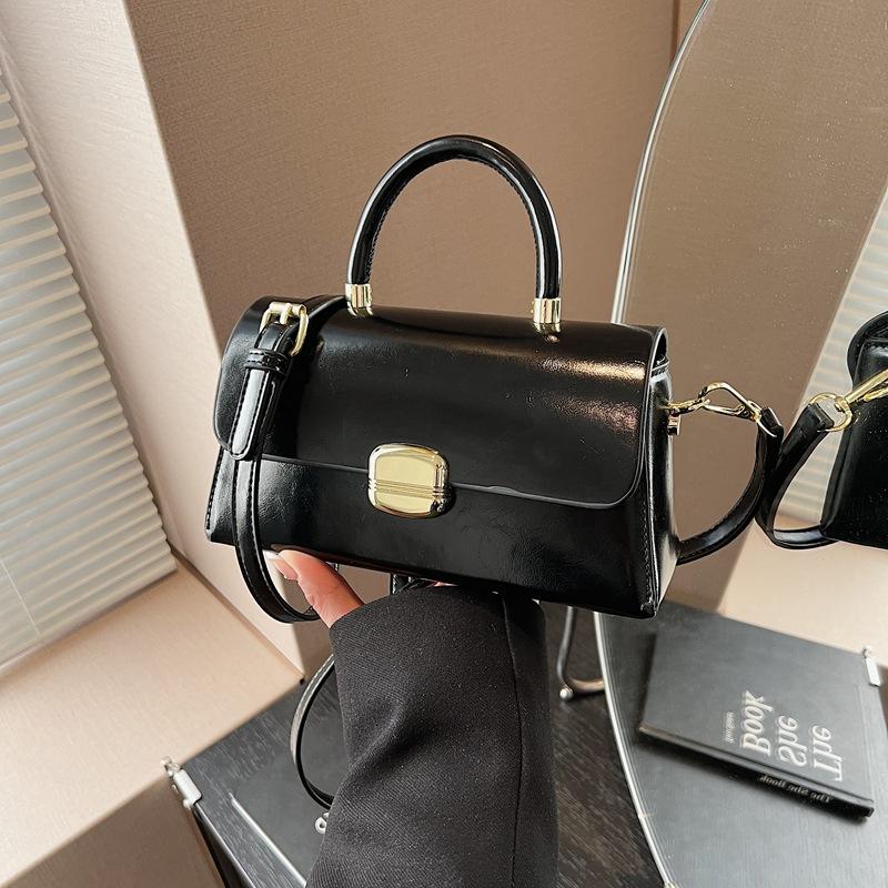 Ручная переноска Маленькая квадратная сумка Женская Новая Повседневная Универсальная Сумка через плечо Женская сумка