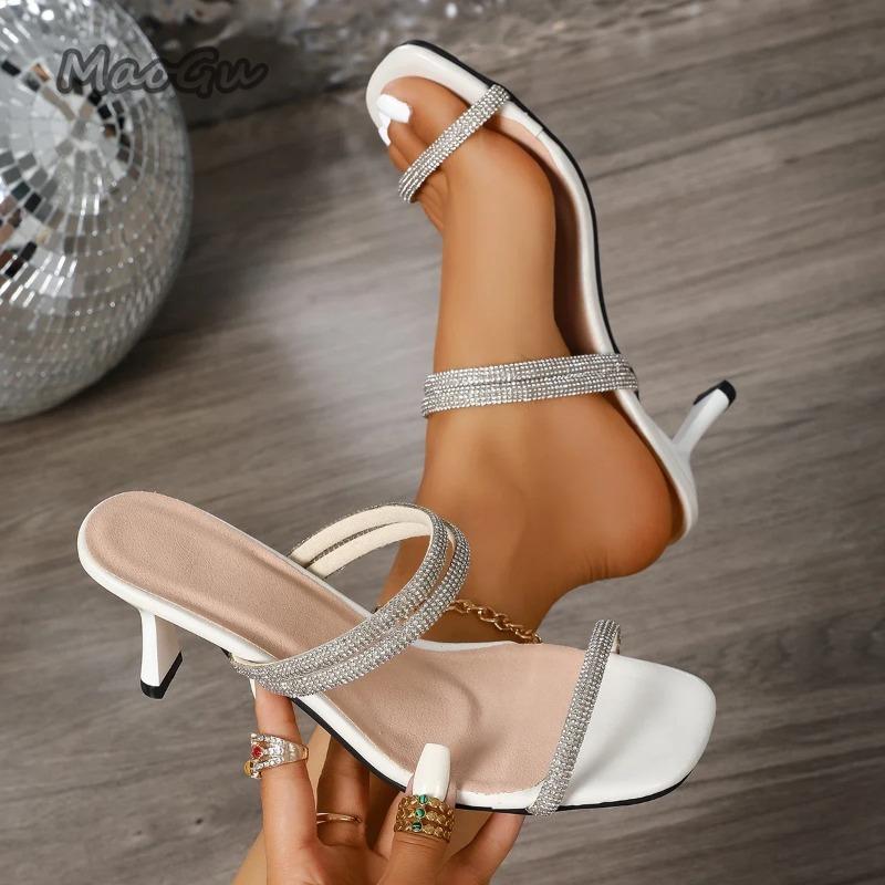 Модные женские современные сандалии, обувь с кристаллами и стразами для женщин, лето 2025, новые каблуки, женские тонкие каблуки, верхняя одежда, модные вечерние сандалии