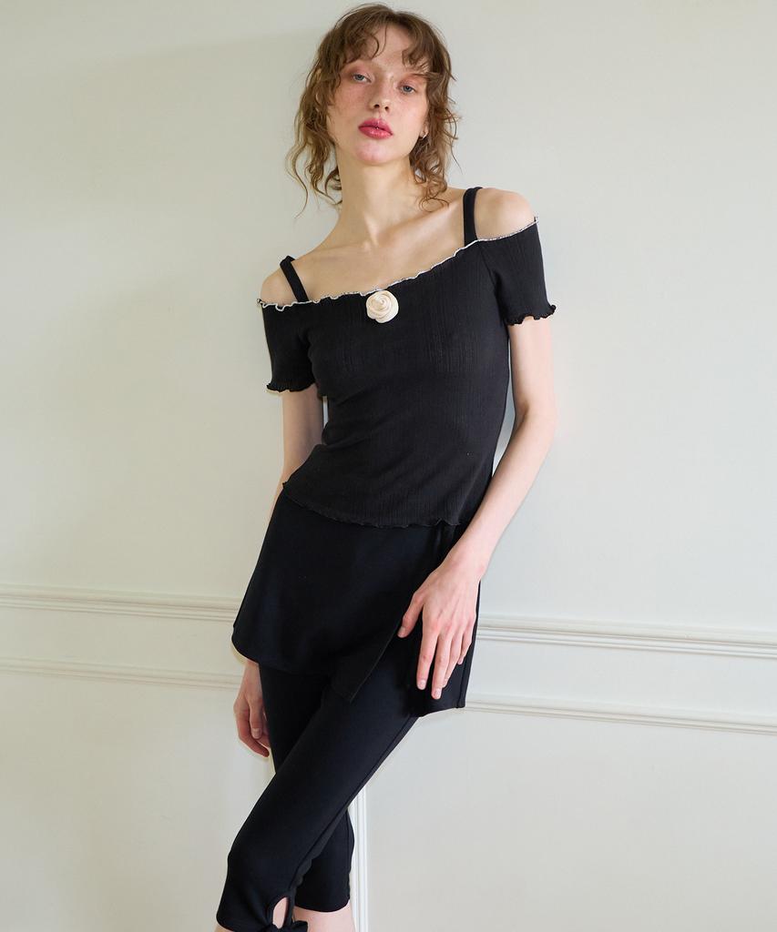 SALON DE YOHN Corsage Point Strap Off Shoulder T_ Black