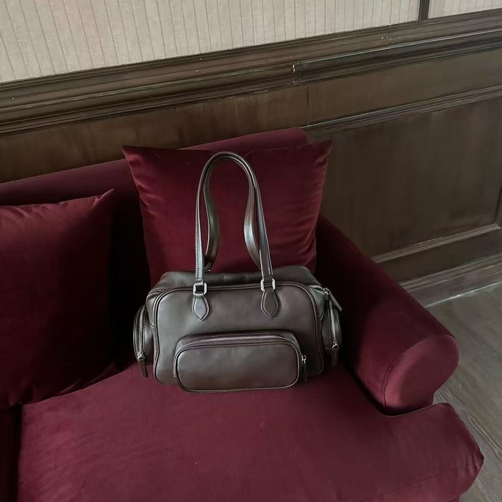 Vintage Motorcycle Baotou Layer Leather Multi-pocket Bowling Bag Commuter Hand Bill Shoulder Briefcase Woman