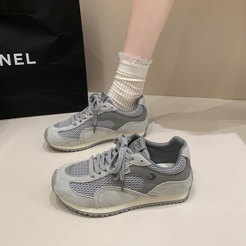 Thin breathable mesh Forrest Gump shoes women's 2025 summer new super fire thick-soled retro casual soft-soled red German training shoes