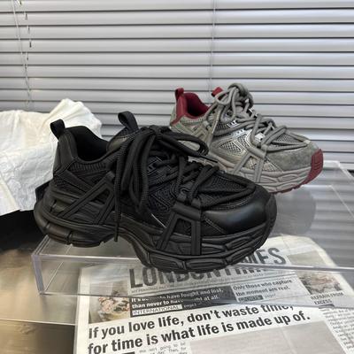 Кожаные легкие кроссовки для женщин 2025 новая шнуровка круглый носок толстая подошва нескользящая повседневная обувь универсальная обувь для спорта увеличивающая рост