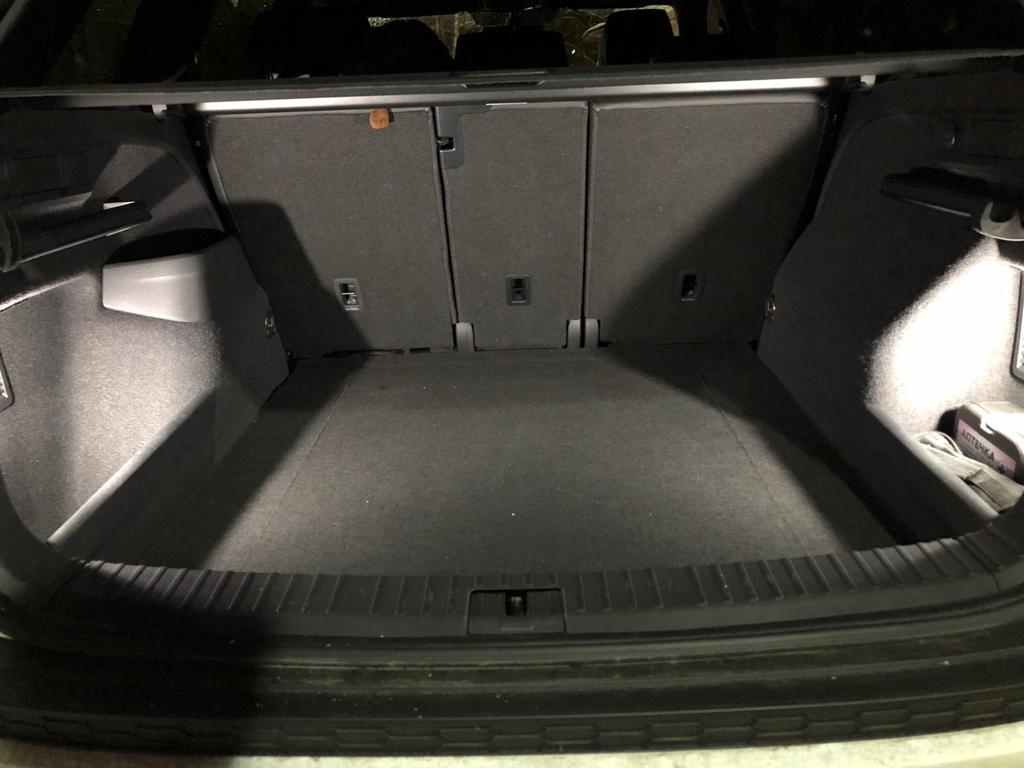Для SKODA Kodiaq Karoq VW Arteon SEAT 2 шт./лот 12 В CANBUS без ошибок 12 светодиодов салона автомобиля подсветка пространства для ног