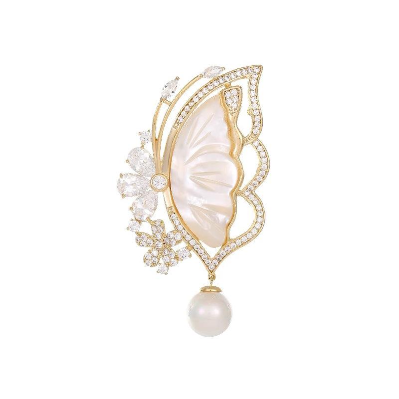 Delicate Carved Butterfly Brooch, High-End Femininity Imitation Shell Pearl Brooch, Niche Design Pin, Suit Accessories