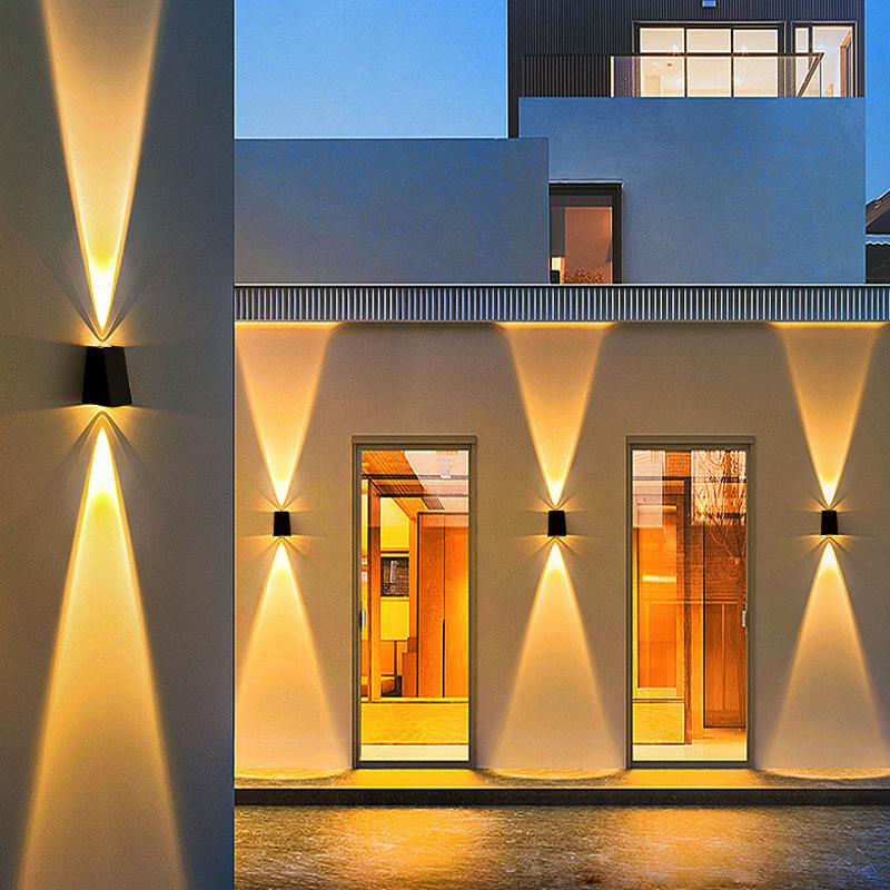 Qicheng Waterproof Solar Wall Washer Light for Outdoor Courtyard, Fence, Villa, and Garden Decoration