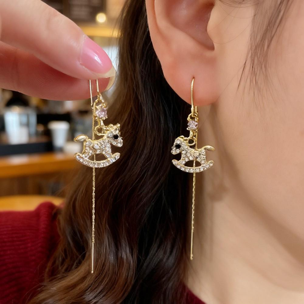 «Тренд 2024 года»: Серьги-капли с кисточками и узором в виде снежинок и листьев для женщин