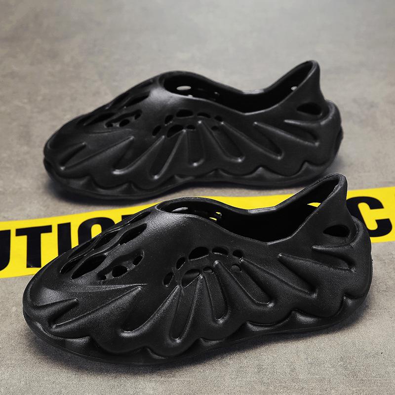 Иностранная торговля дырявая обувь летняя одежда наступая на дерьмо ощущение спортивная сумка головные уборы мужские нескользящие сандалии на толстой подошве для пляжа