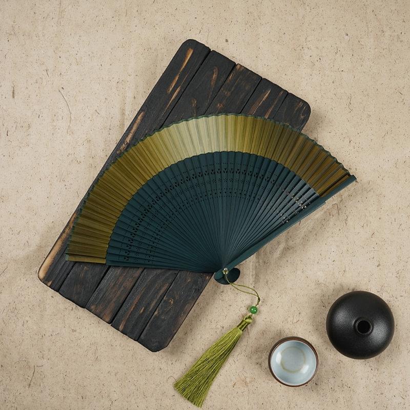 Шелковый бамбуковый веер в китайском стиле с вырезанными узорами для детей, девочек, мальчиков, рождение