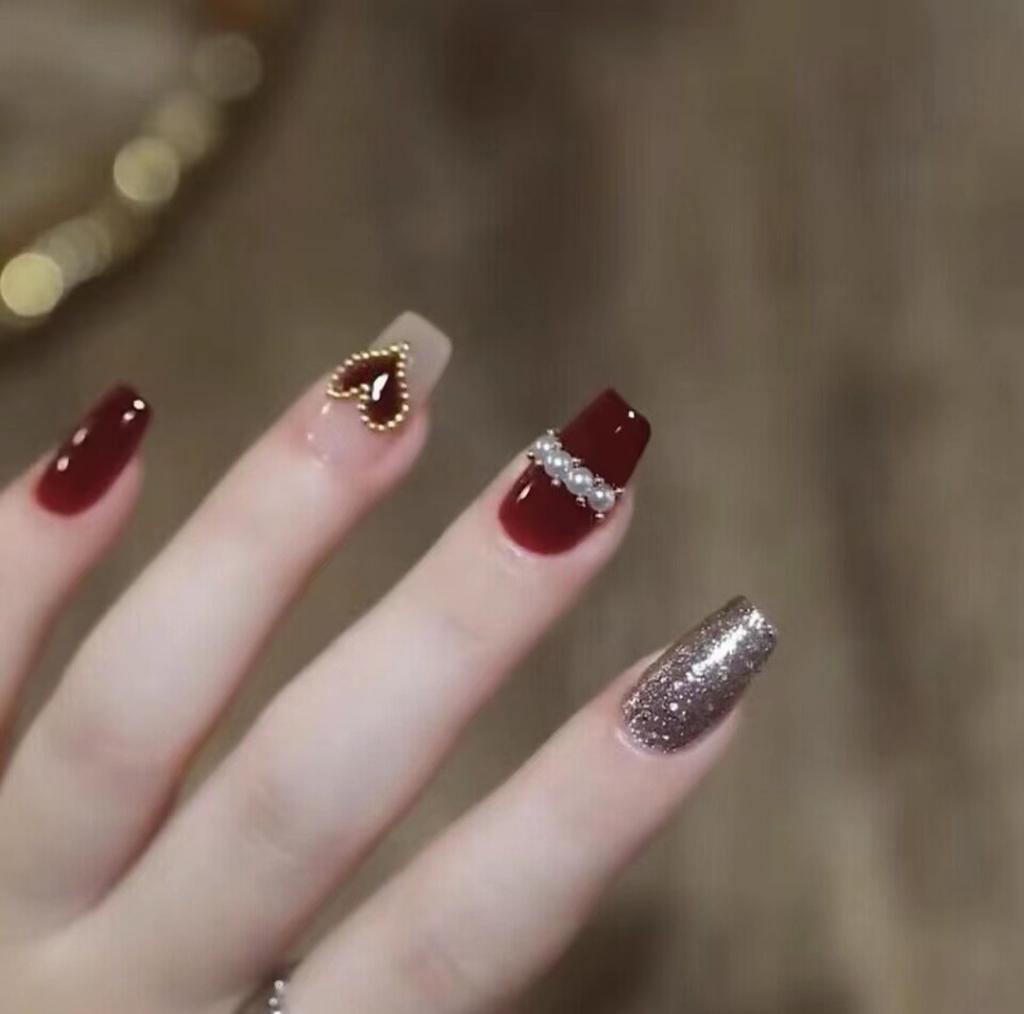 Чисто ручная работа Фототерапия Носимые Накладные Ногти Бургундский Любовь Носимые Ногти Готовый продукт Многоразовые Накладные Пластины