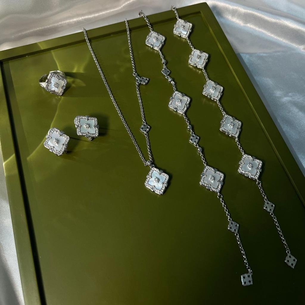 Решетки на окна Бучи Четырехлистный клевер Натуральный белый Перламутровое ожерелье и браслет Набор Легкая роскошь Холодный ветер Прямой эфир Специальный