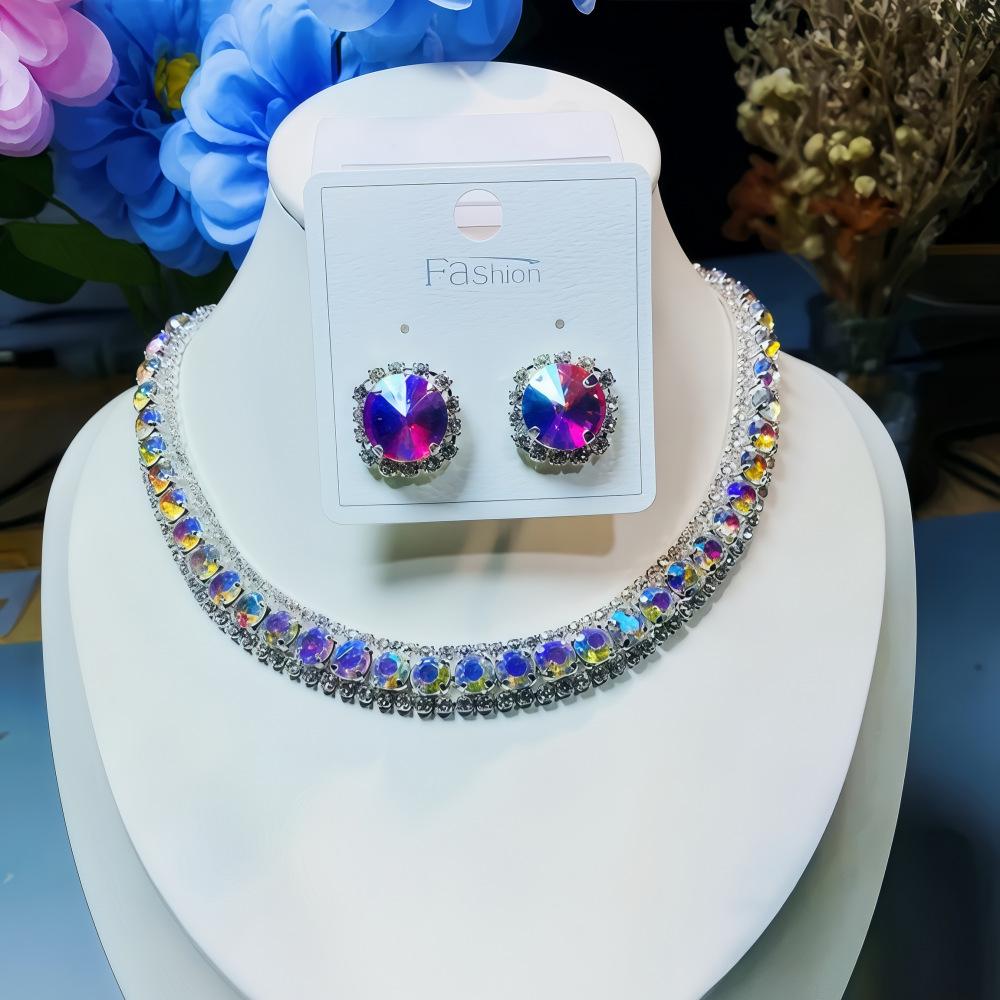 Квадратные Серьги-Гвоздики с Алмазами Ожерелье Комплект из Двух Предметов Модные Элегантные Серьги Высокого Класса Нишевые Универсальные Серьги для Женщин