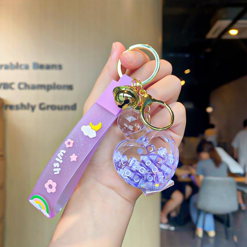 Изысканный акриловый брелок для ключей в виде флакона духов с плавающим песком для украшения автомобиля