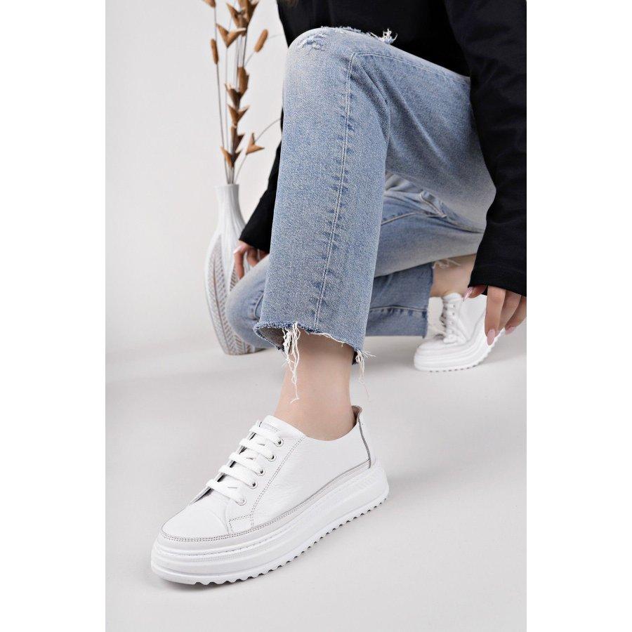 Женские кроссовки из натуральной кожи на толстой подошве