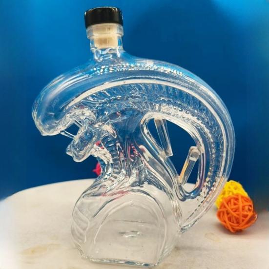 Бутылка виски Уникальная инопланетная форма Стеклянный винный декантер Многофункциональный контейнер для напитков для виски вина пива