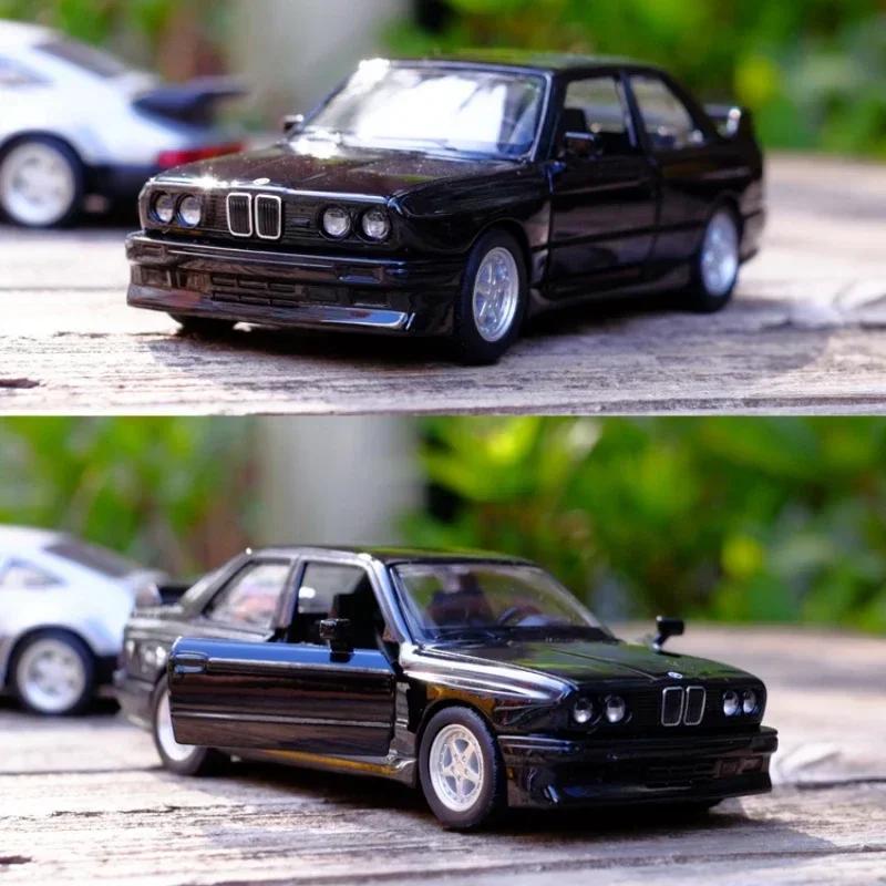 Масштаб 1/36 BMW M3 1987 Игрушечные модели машинок Литые литые двери открываются и откидываются назад Ретро-модели машин для детей Подарочная коллекция для мальчиков